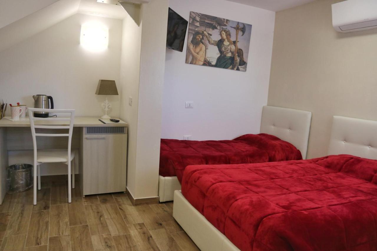 Affitta Camere La Fenice Di Folli Lorella Puegnago Luaran gambar